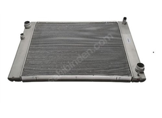 Land Rover Radiator Vogue 64325 Pcc000840