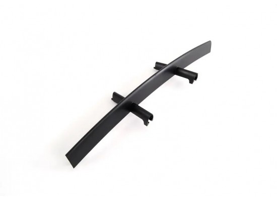 Решетка радиатора Bmw, средняя открытая 51117033702 Решетка радиатора Bmw, средняя открытая 51117033702