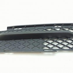 Решетка радиатора BMW частично открыта слева 51117154551 Решетка радиатора BMW частично открыта слева 51117154551