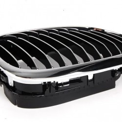 Решетка радиатора Bmw правая 51137064318 Решетка радиатора Bmw правая 51137064318