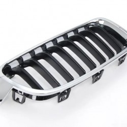 Решетка радиатора BMW передняя правая 51137260498 Решетка радиатора BMW передняя правая 51137260498