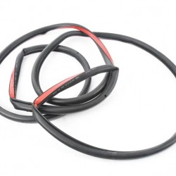 Уплотнитель двери передний BMW 51218223659 Уплотнитель двери передний BMW 51218223659