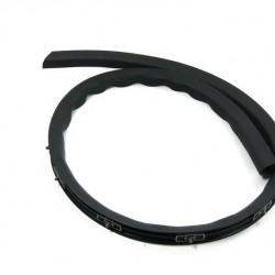 Уплотнитель двери BMW нижний левый 51347004695 Уплотнитель двери BMW нижний левый 51347004695