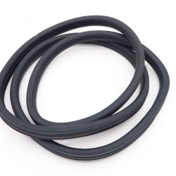 Уплотнитель двери задний левый BMW 51767221843 Уплотнитель двери задний левый BMW 51767221843