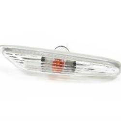 BMW E60 E61 Брызговик Указатель поворота белый правый - 63137165742 СКЛАД BMW E60 E61 Брызговик Указатель поворота белый правый - 63137165742 СКЛАД