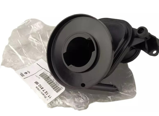 BMW Oil Filler Port F07 F10 F11 N47n N47s1 11127810586 BMW Oil Filler Port F07 F10 F11 N47n N47s1 11127810586