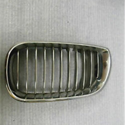 Решетка радиатора BMW E46 09/01 (хромированная новая модель) 51137042961 (Wut-51137042963) Решетка радиатора BMW E46 09/01 (хромированная новая модель) 51137042961 (Wut-51137042963)