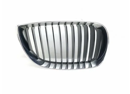 Bmw Izgara Krom &Ccedil;er&ccedil;eve Sağ 51137077130