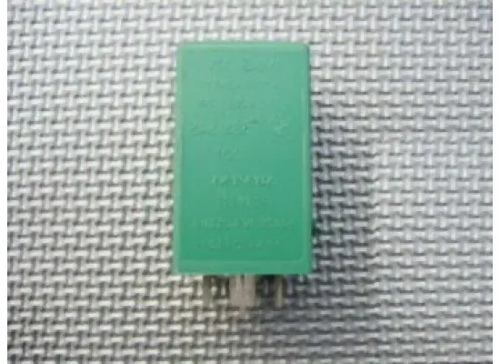 BMW E32 E34 E36 Sinyal Rölesi - 61361388545 BMW Orjinal BMW E32 E34 E36 Sinyal Rölesi - 61361388545 BMW Orjinal