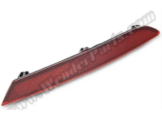 Bmw 5 Serisi G30 M Tipi Arka Tampon Sağ Reflektörü İthal İTH 63147851578