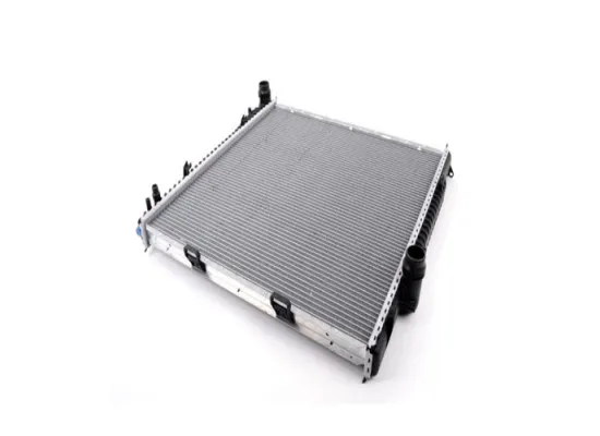 BMW Radyatör E53 X5 21711100s Kyg 17107544668 BMW Radyatör E53 X5 21711100s Kyg 17107544668