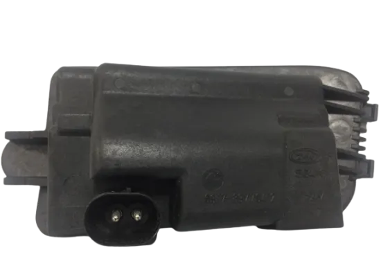 BMW E39 Z3 Sis Farı Arka Kapağı Sağ - 63178381976 BMW Orjinal BMW E39 Z3 Sis Farı Arka Kapağı Sağ - 63178381976 BMW Orjinal